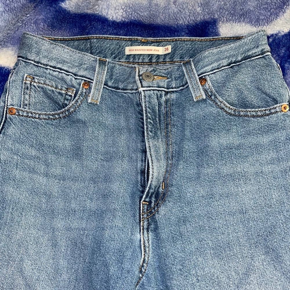 High Waisted Mom Jean